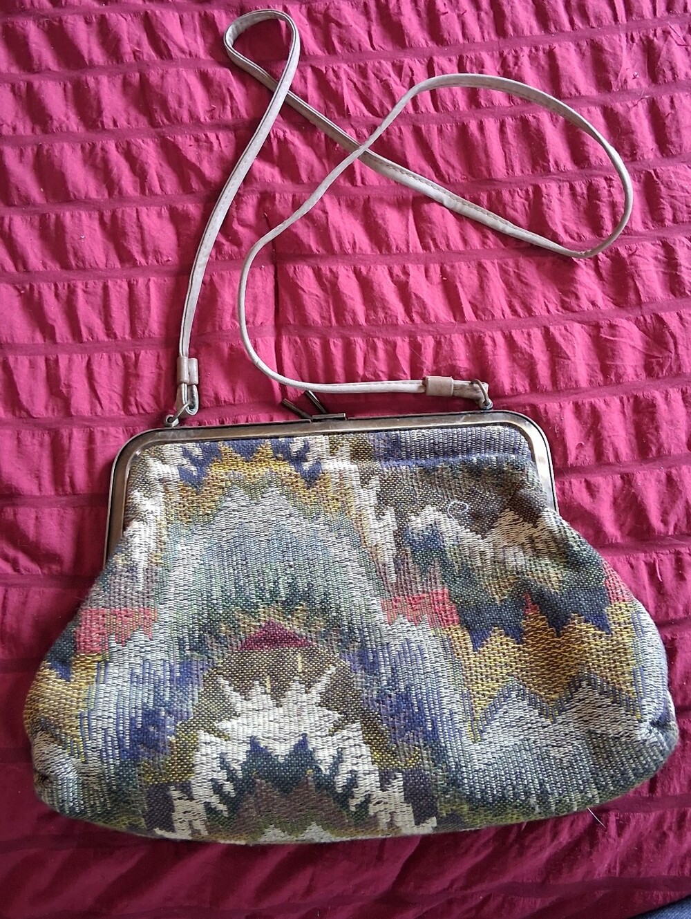 Vintage Boho-Chic Empress Tapestry Kiss-Lock Bag Aged Bronze Hardware